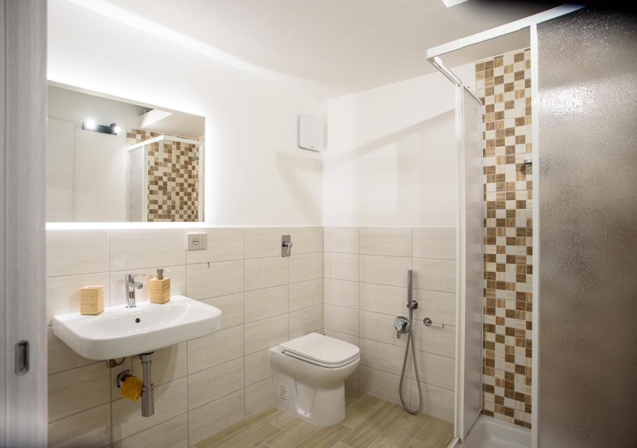 Central Station Apartments - Fanale Rentals Palermo Kültér fotó