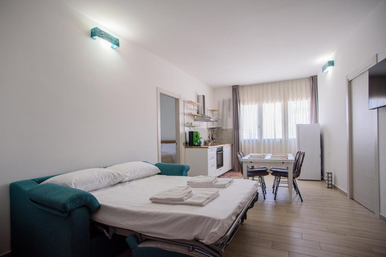 Central Station Apartments - Fanale Rentals Palermo Kültér fotó