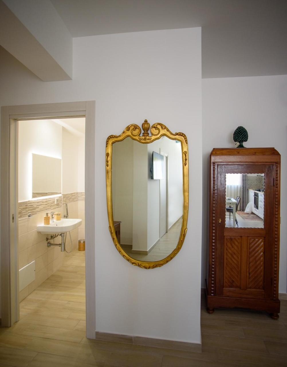 Central Station Apartments - Fanale Rentals Palermo Szoba fotó