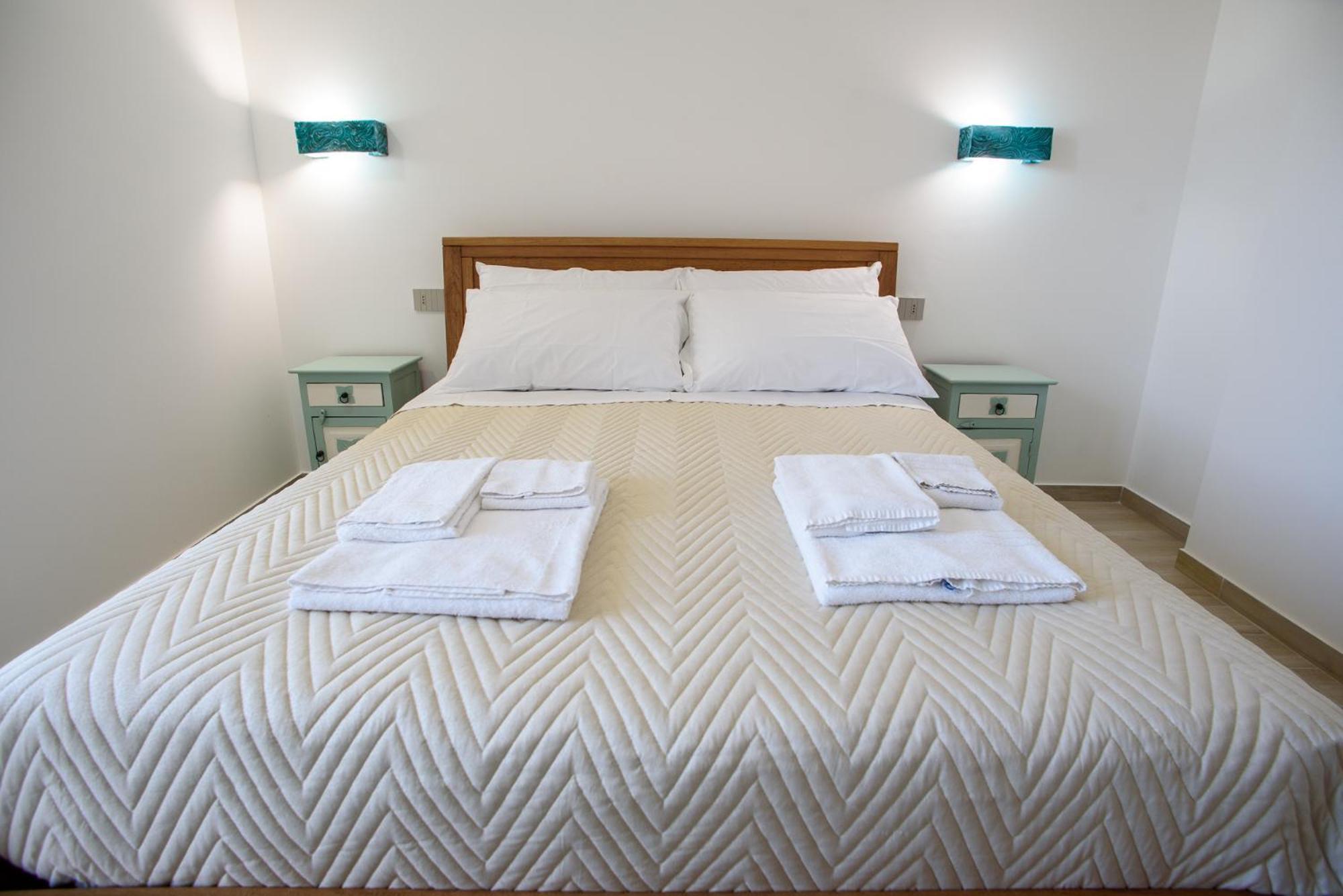 Central Station Apartments - Fanale Rentals Palermo Szoba fotó