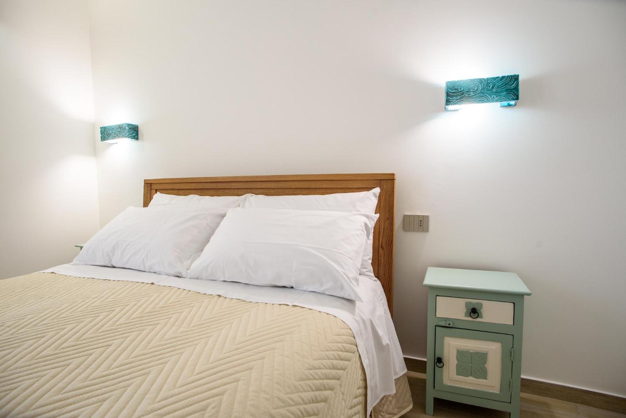 Central Station Apartments - Fanale Rentals Palermo Szoba fotó